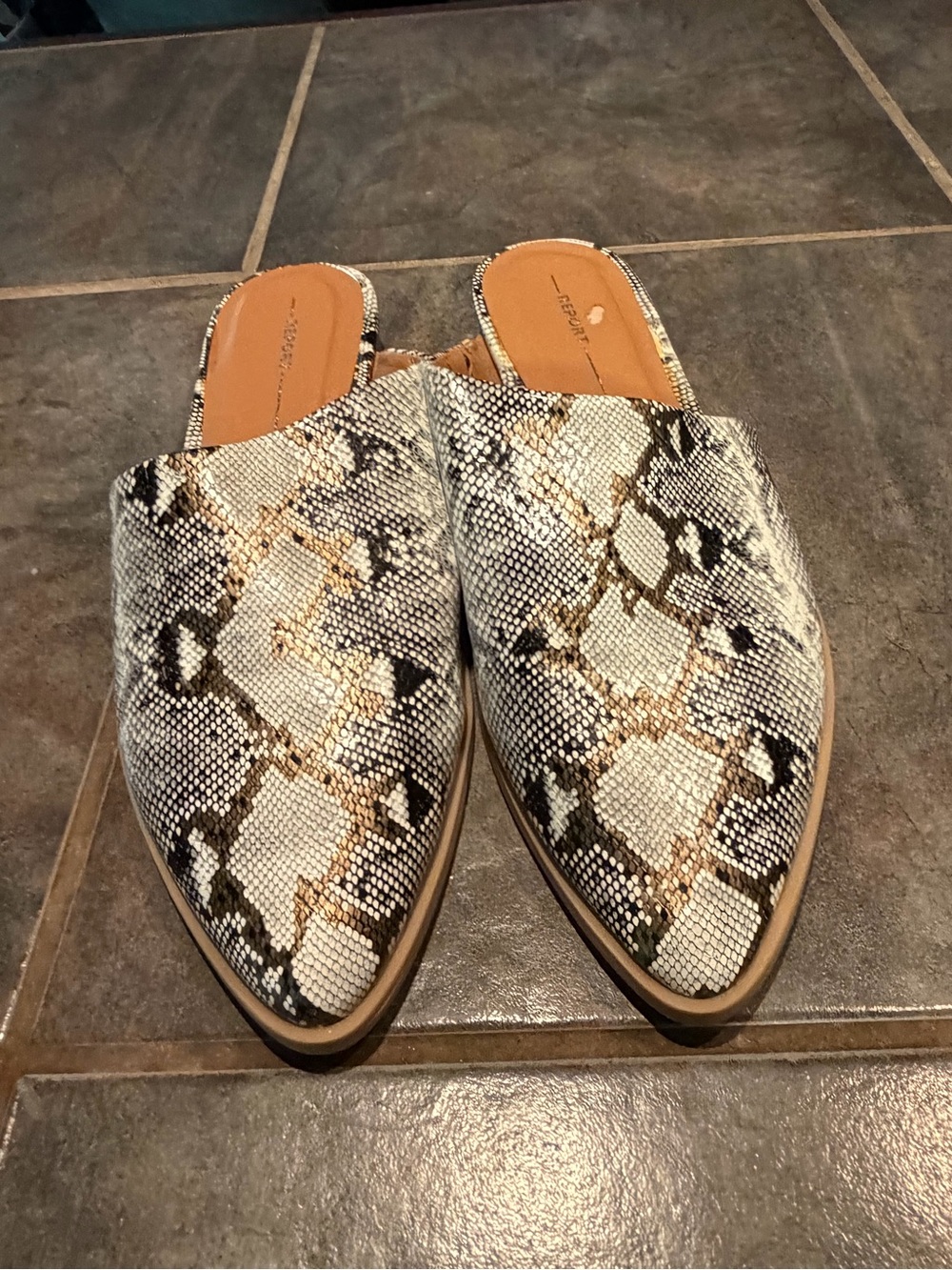 NWOT Snake-Print Pointed Toe Mule - White/Brown- size 8